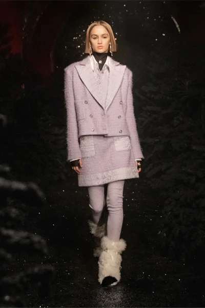 Look 19